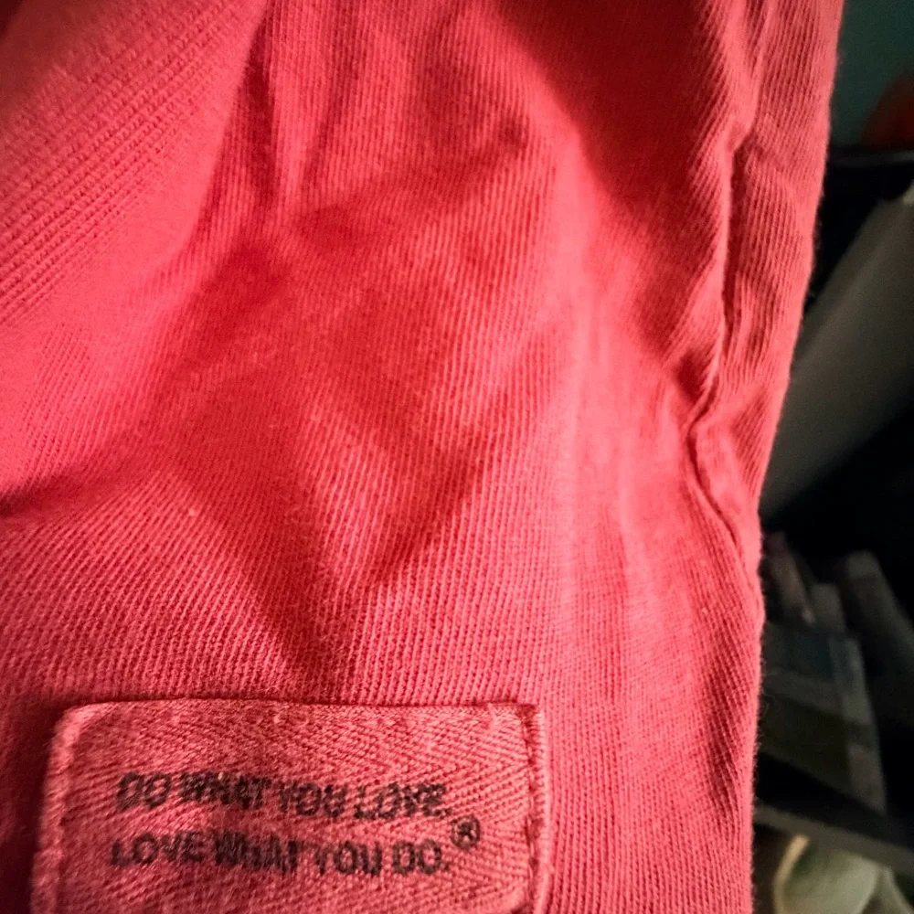 Life Is Good Women's Sunflower Red Tee - Picture 4 of 5